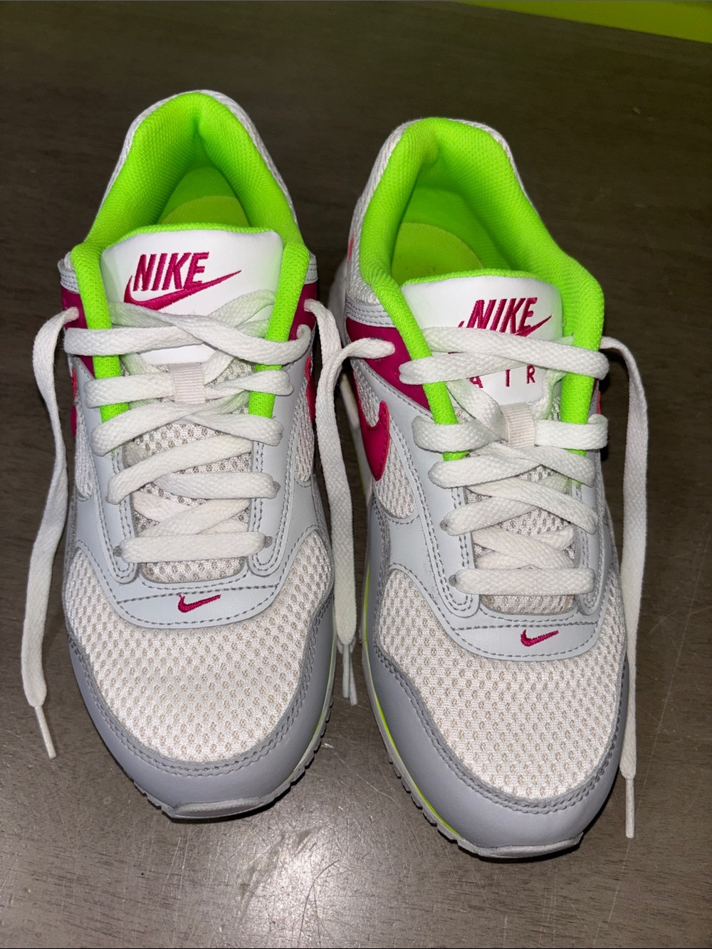 Nike Women’s Air Max Correlate (size 9.5) - Picture 7 of 9